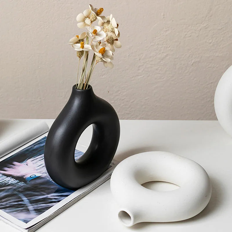 Minimalist Donut Vase
