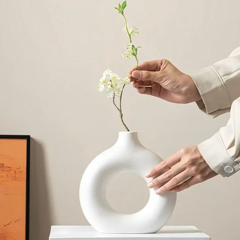 Minimalist Donut Vase